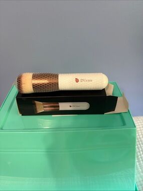 Rose Gold & White Skincare Brush